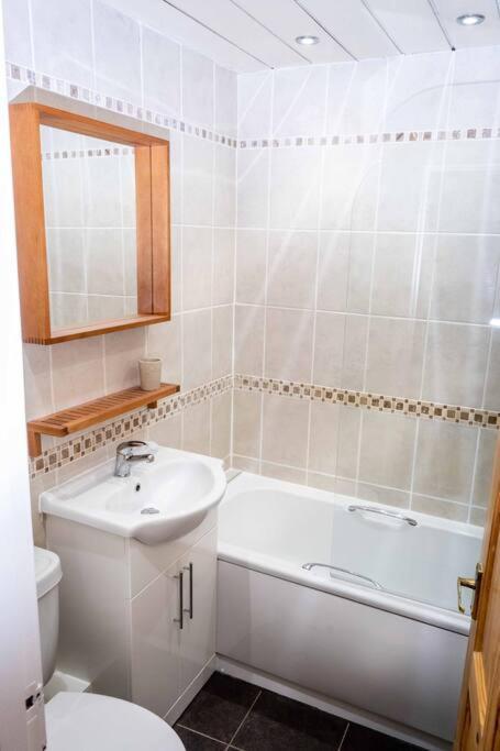 Charming 1-Bed Southside Flat In Great Location Apartment Glasgow Ngoại thất bức ảnh